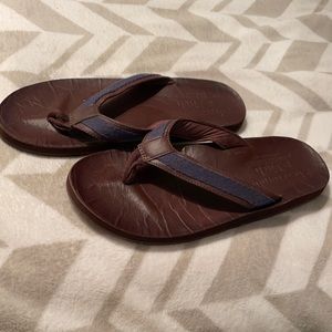 Abercrombie and Fitch flip flops